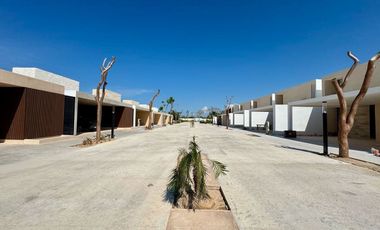 CASA VENTA MÉRIDA, PRIVADA ADANA, AMENIDADES, MODELO A PLUS, 1 PISO, XCANATÚN.