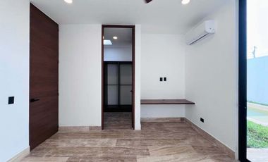 CASA VENTA MÉRIDA, PRIVADA ADANA, AMENIDADES, MODELO A PLUS, 1 PISO, XCANATÚN.
