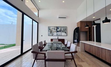 CASA VENTA MÉRIDA, PRIVADA ADANA, AMENIDADES, MODELO A PLUS, 1 PISO, XCANATÚN.