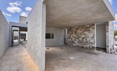 CASA VENTA MÉRIDA, PRIVADA ADANA, AMENIDADES, MODELO A PLUS, 1 PISO, XCANATÚN.