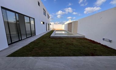 CASA VENTA MÉRIDA, MODELO TARO, ALBERCA, 4 HABITS, 696M2,CUMBRE III DZITYÁ