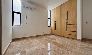 CASA VENTA MÉRIDA, 4 HABITACIONES, MODELO B PRIVADA ADANA, XCANATÚN. AMENIDADES.