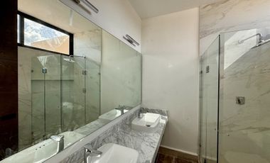 CASA VENTA MÉRIDA, 4 HABITACIONES, MODELO B PRIVADA ADANA, XCANATÚN. AMENIDADES.