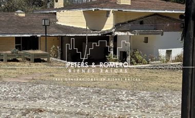 Casa como Terreno en Venta en Lomas de Bezares