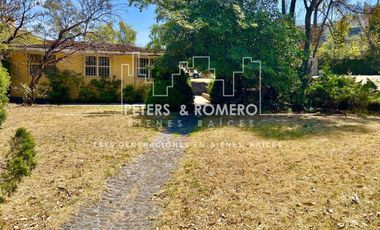 Casa como Terreno en Venta en Lomas de Bezares