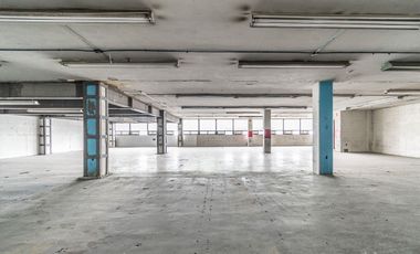 Bodega de 562 m2 con uso de suelo industrial y comercial NAUCALPAN