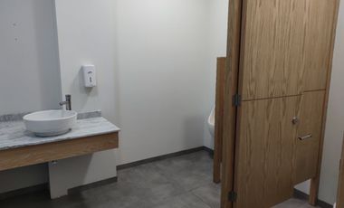 Local remodelado en San Miguel Chapultepec con excelente ubicación