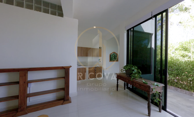 Loft semi amueblado en renta en Vista Real