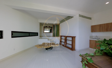 Loft semi amueblado en renta en Vista Real