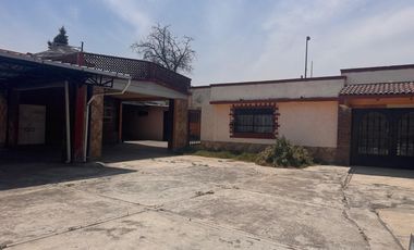 Terreno en  venta con construccion sobre la carretera mexico toluca