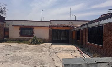 Terreno en  venta con construccion sobre la carretera mexico toluca