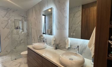 CASA EN VENTA EN EL COUNTRY CLUB DE 3 NIVELES