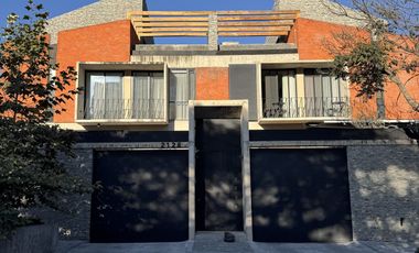 CASA EN VENTA EN EL COUNTRY CLUB DE 3 NIVELES
