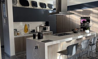 CASA EN VENTA EN EL COUNTRY CLUB DE 3 NIVELES
