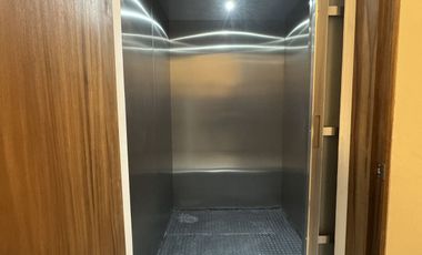 CASA EN VENTA EN EL COUNTRY CLUB DE 3 NIVELES