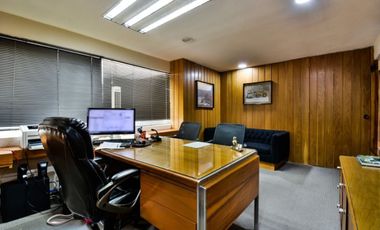 VENTA EDIFICIO DE OFICINAS A UN COSTADO DEL CENTRO COMERCIAL PERISUR
