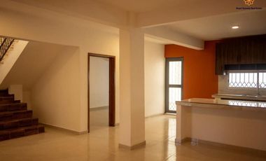 Hermosa casa en venta en una de las mejores zonas céntricas de colima