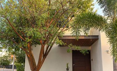 Hermosa casa en Real Santa Barbara