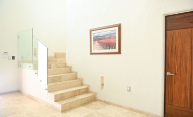 Hermosa casa en Real Santa Barbara