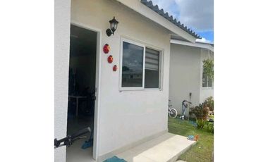 ALQUILO CASA SEMI AMOBLADA EN ARRAIJAN PLAYA DORADA