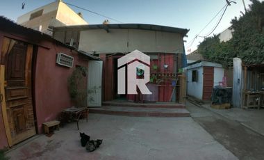 Venta Terreno con 2 locales comerciales.