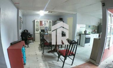 Venta Terreno con 2 locales comerciales.