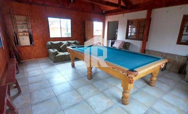 Venta parcela centro de eventos equipada en Piedra Colgada
