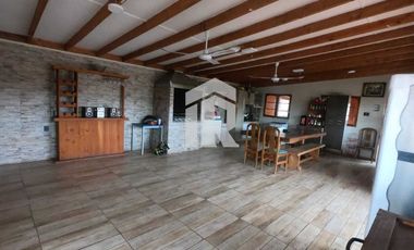Venta parcela centro de eventos equipada en Piedra Colgada
