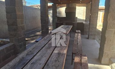 Venta de privilegiada propiedad en condominio privado