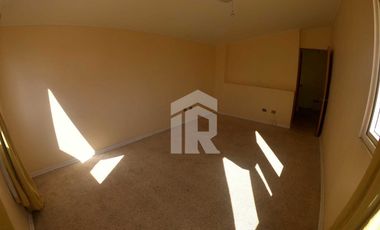 Venta de privilegiada propiedad en condominio privado