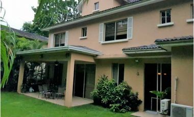 EMBASSY GARDEN. CASA VENTA