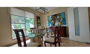 EMBASSY GARDEN. CASA VENTA