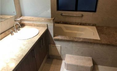 Ph Embassy Club. Casa. TownHouse.