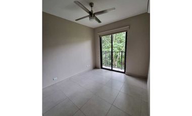 APARTAMENTO EN GARDENS. CON HERMOSA VISTA