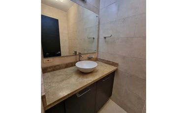 APARTAMENTO EN GARDENS. CON HERMOSA VISTA