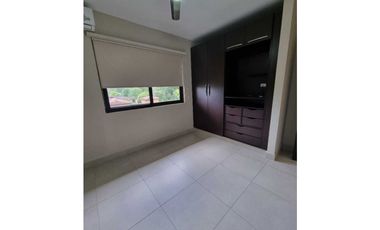 APARTAMENTO EN GARDENS. CON HERMOSA VISTA