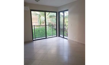 PH Embassy Club, Apartamento Impecable. Ideal para Inversión