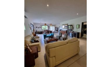 PENT HOUSE EMBASSY CLUB.