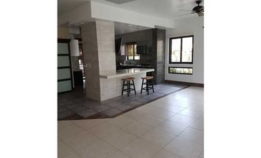 TOWN HOUSE DE ESQUINA. EMBASSY CLUB. Rentabilidad Inmediata