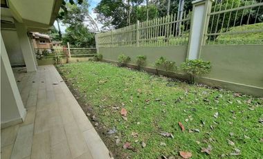 CASA REMODELADA. EMBASSY GARDEN. VENTA CON INQUILINO