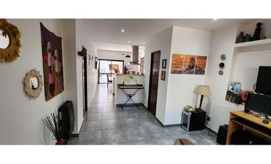 CASA 3 AMBIENTES con cochera CENTRO DE ITUZAINGO lado Norte