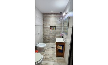CASA 3 AMBIENTES con cochera CENTRO DE ITUZAINGO lado Norte