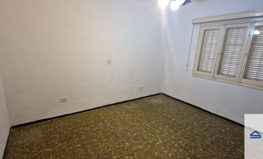 Casa en alquiler de 2 dormitorios c/ cochera en Maipú