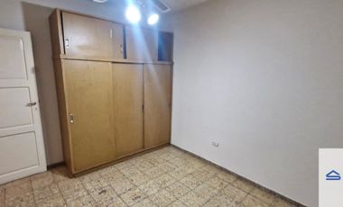 Casa en alquiler de 2 dormitorios c/ cochera en Maipú