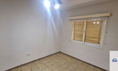 Casa en alquiler de 2 dormitorios c/ cochera en Maipú