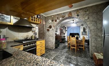 Casa 5 ambientes venta Alejandro Korn con