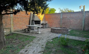 Casa 5 ambientes venta Alejandro Korn con