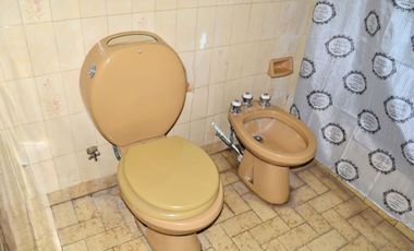 CASA EN VENTA 6 AMBIENTES LLAVALLOL- APTO CREDITO
