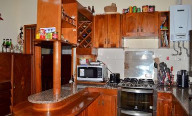 CASA EN VENTA 6 AMBIENTES LLAVALLOL- APTO CREDITO