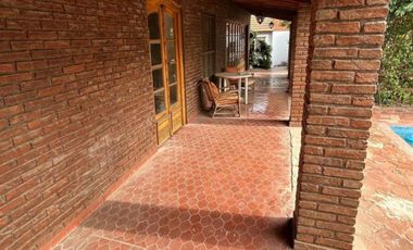 Casa 3 ambientes + Casa  de 2 amb para huespedes